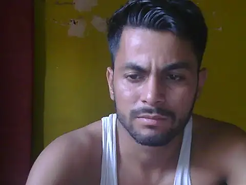 Chat +18 de Stubborndesiboy ao vivo