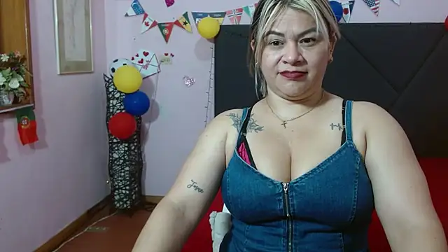 แชท XXX สดของ pamela_echeverria