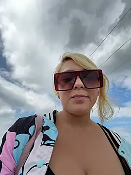 SilvyDiamond Chat XXX live