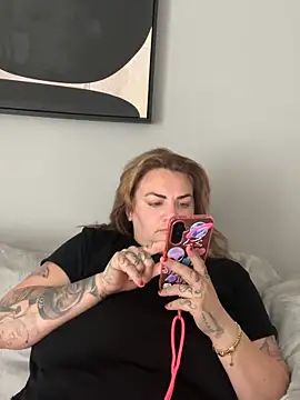 Chat XXX ao vivo de HeyBABYGIRL