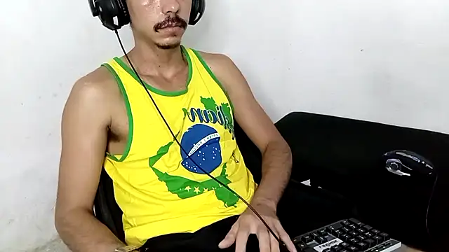 Show modela MagrinhoSaradoo na web-kameri