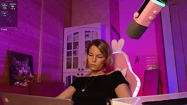 Lady_Shine's Live XXX Chat