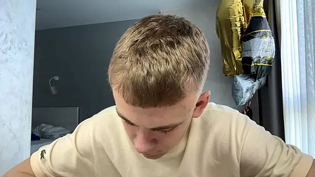 SoloFury Chat XXX in diretta