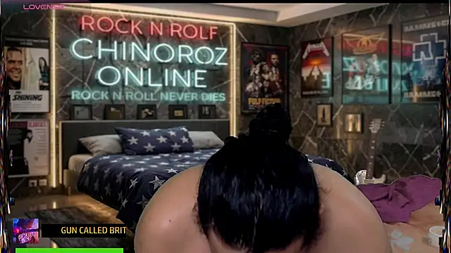 chino_roz Chat XXX in diretta