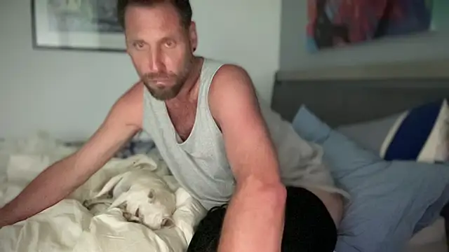 FckbbOy Show in webcam