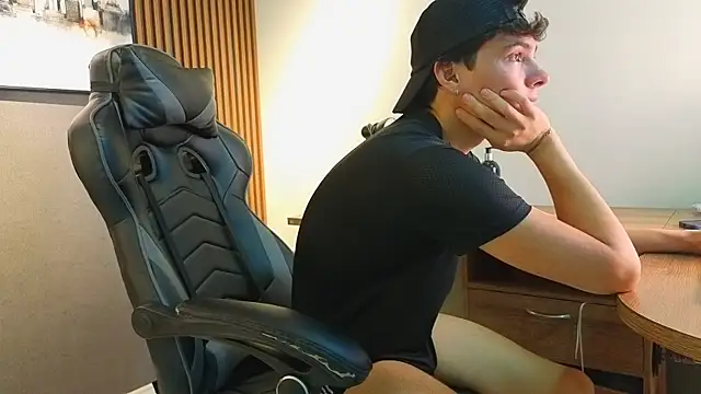 Онлайн чат XXX Esteban_Fire