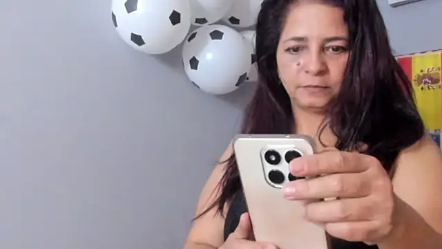 rosse_m1's Live XXX Chat