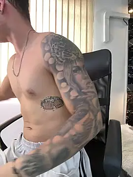 Chat +18 de Alexander_ferre ao vivo