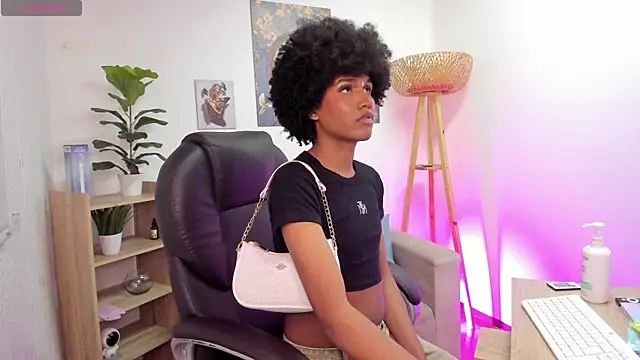 Czat XXX na żywo – NaomiSaenz_