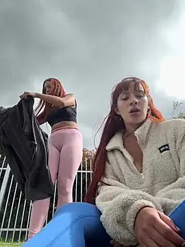 Scarlett_tour Show in webcam