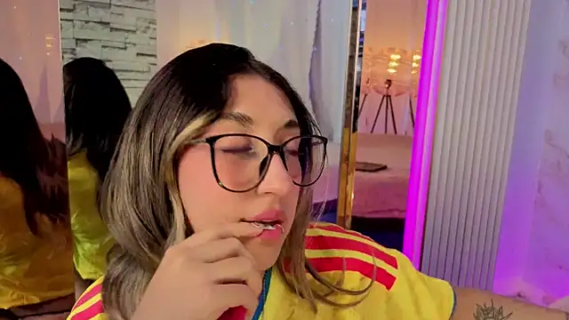 isa_sweet1_'s Live XXX Chat