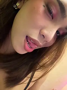 SideChick_Bunny live XXX chat