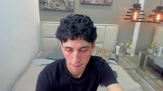 Chat XXX ao vivo de thom_ames