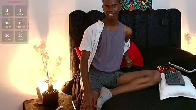 XXX chat uživo modela Tom_Miller-