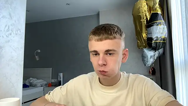 SoloFury live XXX chat