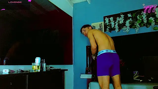 HannibalLester's Live XXX Chat