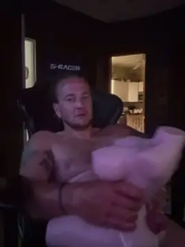 Ragnarrodbrok's Live XXX Chat