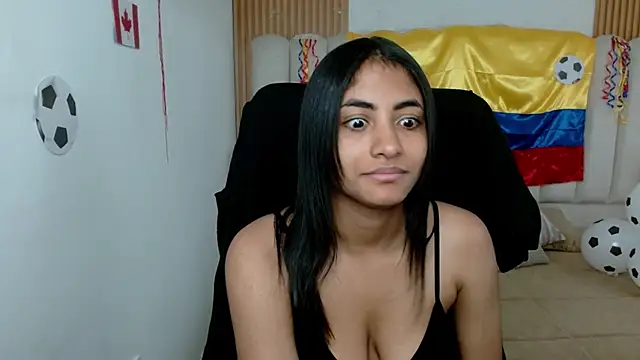shaneelle Adlı Modelin Canlı XXX Sohbeti
