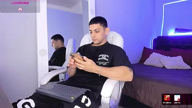 Alex_cute77n Live XXX chat
