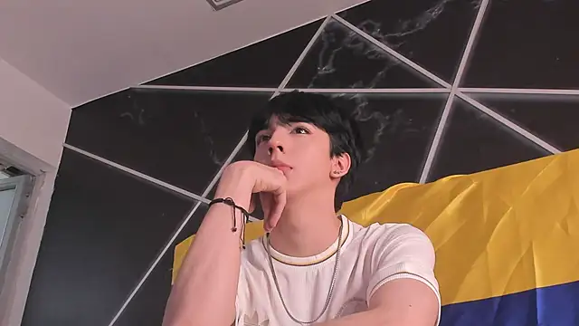Chat +18 de AerumChae ao vivo