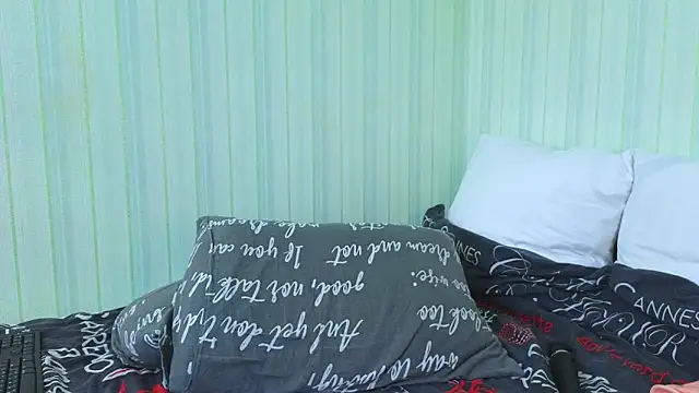 _Lily_ élő XXX-chatje