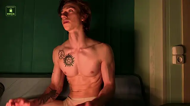 ares_pallini Pertunjukan Webcam