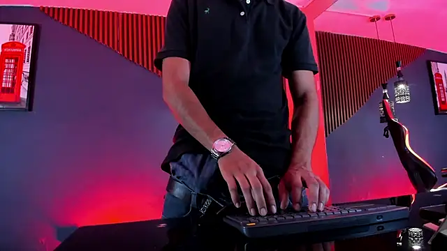 Boss_Domiinator: απευθείας συνομιλία ΧΧΧ
