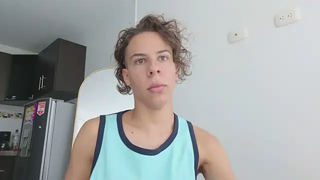 grey___27 élő XXX-chatje