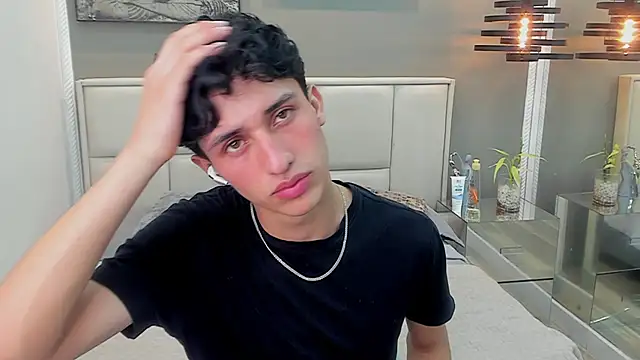 thom_ames Chat XXX live