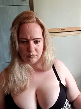 Missy_DM লাইভ XXX চ্যাট