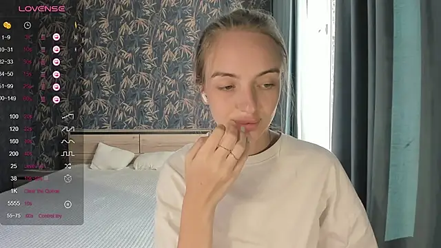 XXX chat uživo modela A_delina
