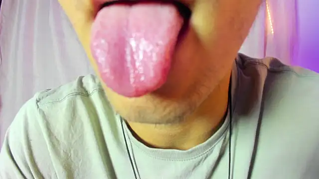 Chat XXX ao vivo de andrewevans46