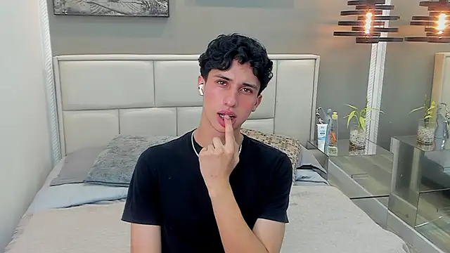thom_ames Chat XXX live