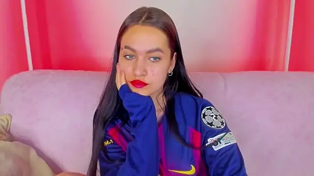 AishaTempt élő XXX-chatje