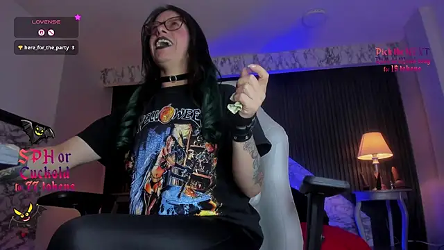 EvangelineJoness' Live XXX Chat