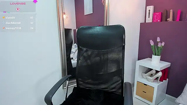 roxanamilf_ Chat XXX live