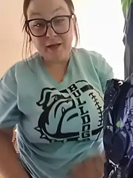flymammi13's Live XXX Chat