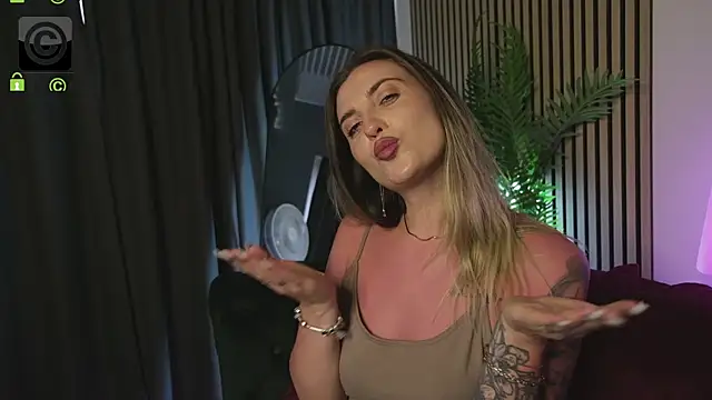 Ema_Reesen Live XXX chat