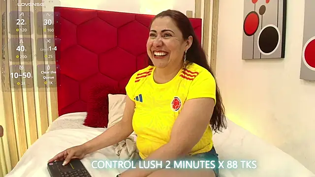 EmmaJhomson Chat XXX live
