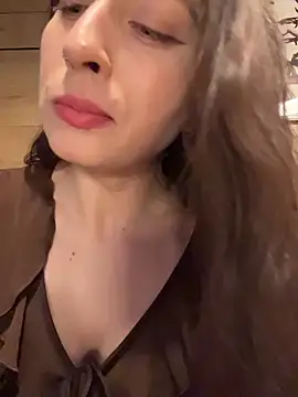 دردشة Holly_Play الجنسية المباشرة