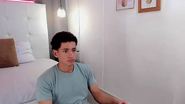 Alejo-and-Thiago Adlı Modelin Web Kamerası Şovu