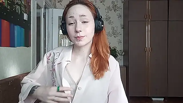 YaniraHeneisen's Live XXX Chat