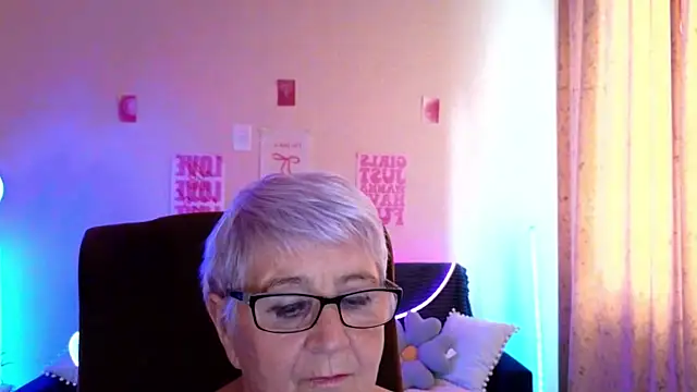 XXX chat uživo modela Sandra_Snowflake