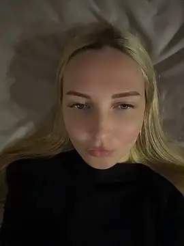 Show modela Aleksandrakis na web-kameri
