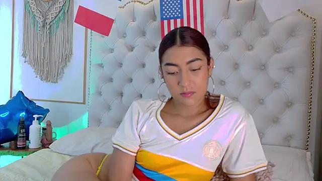 Chatroom XXX en direct de Sara_funy