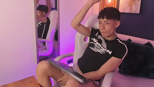 Adann_Scott Live XXX-Chat