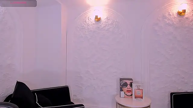 NatalieLewis Live XXX-chat