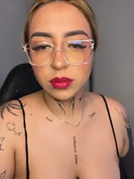 CarolQueen1_n Live XXX chat