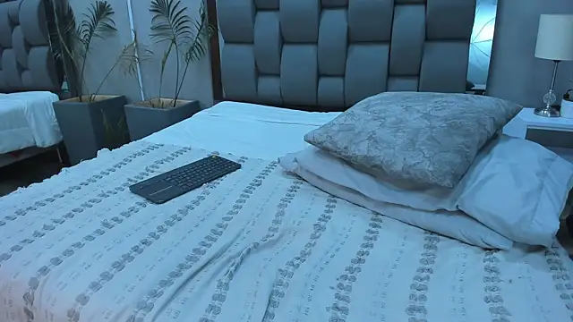 Онлайн чат XXX Charlie___Musk