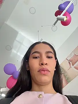 JuliaaVega's Live XXX Chat
